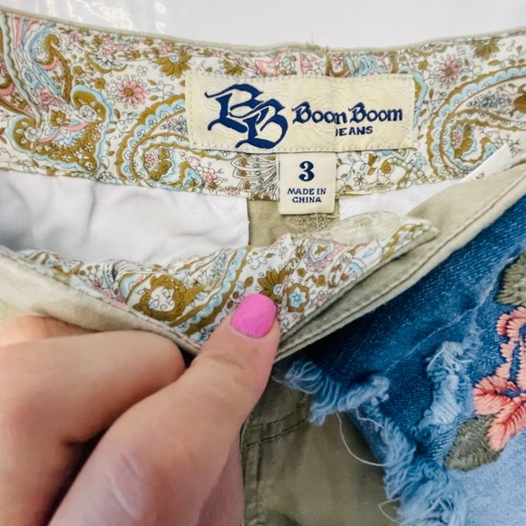 mudd shorts size 3stretchy - Picture 3 of 12